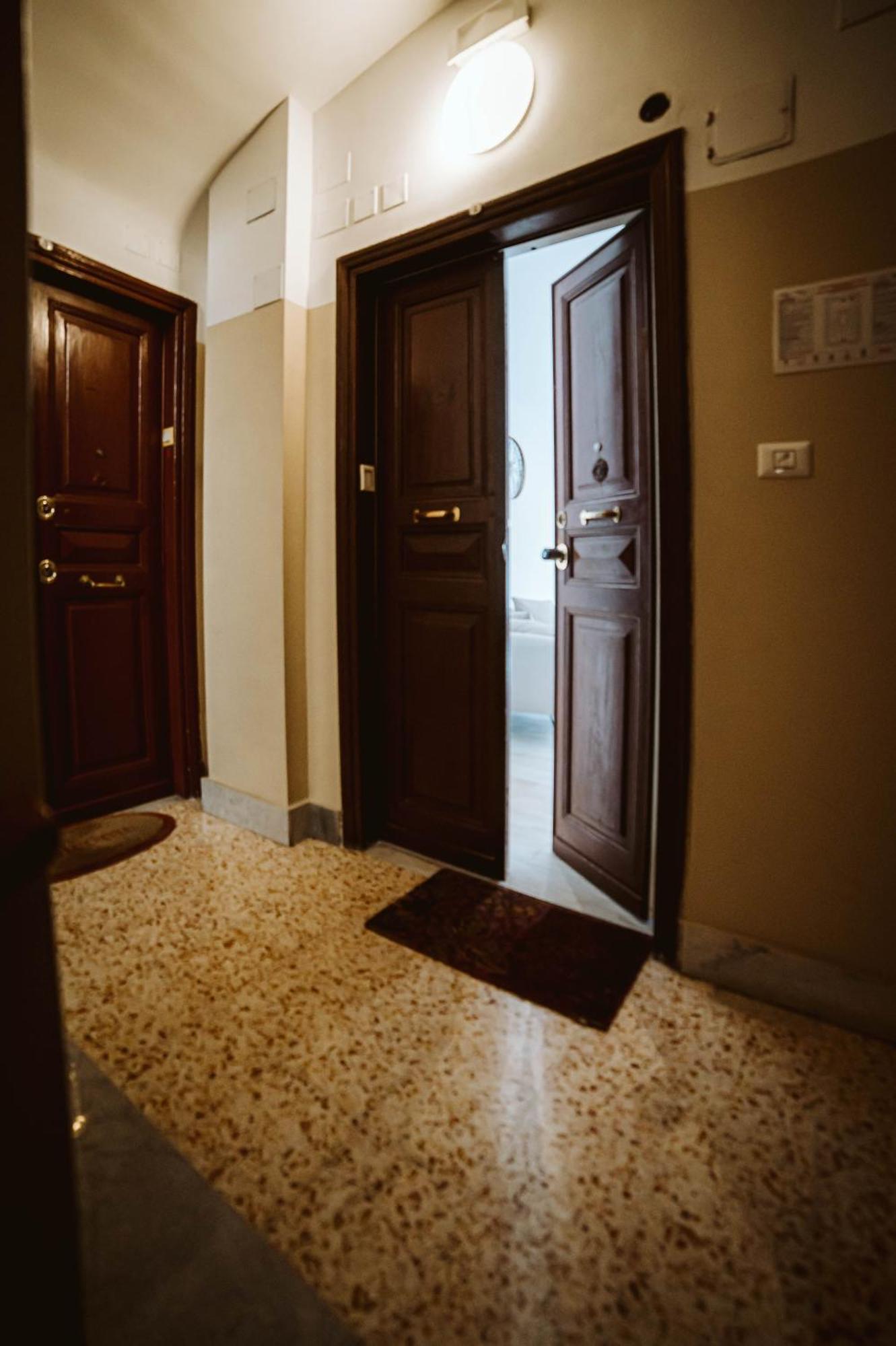 Colosseo Cozy Rooms B&B Roma Ngoại thất bức ảnh